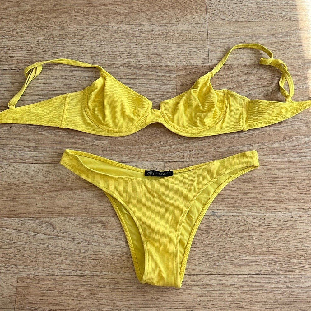 Yellow bra bikini